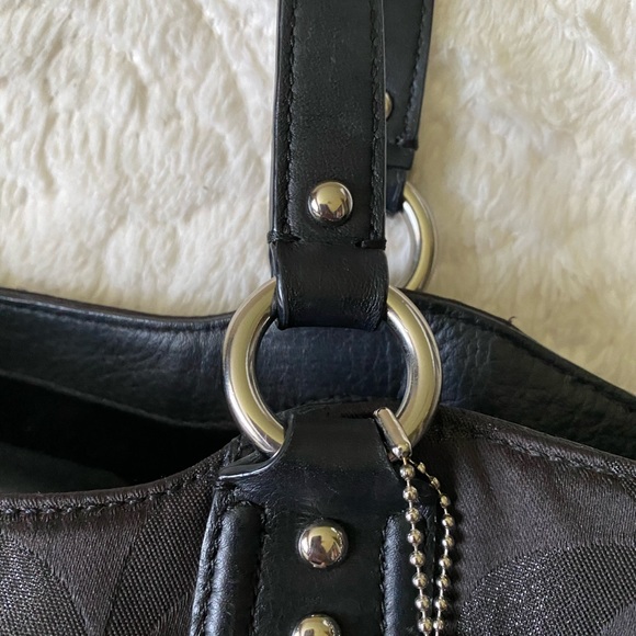 Coach Handbag - Picture 4 of 9